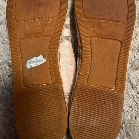 **SOLD** Burberry Pink Plaid Espadrilles in size 38 - Well loved - Picture 2 of 4